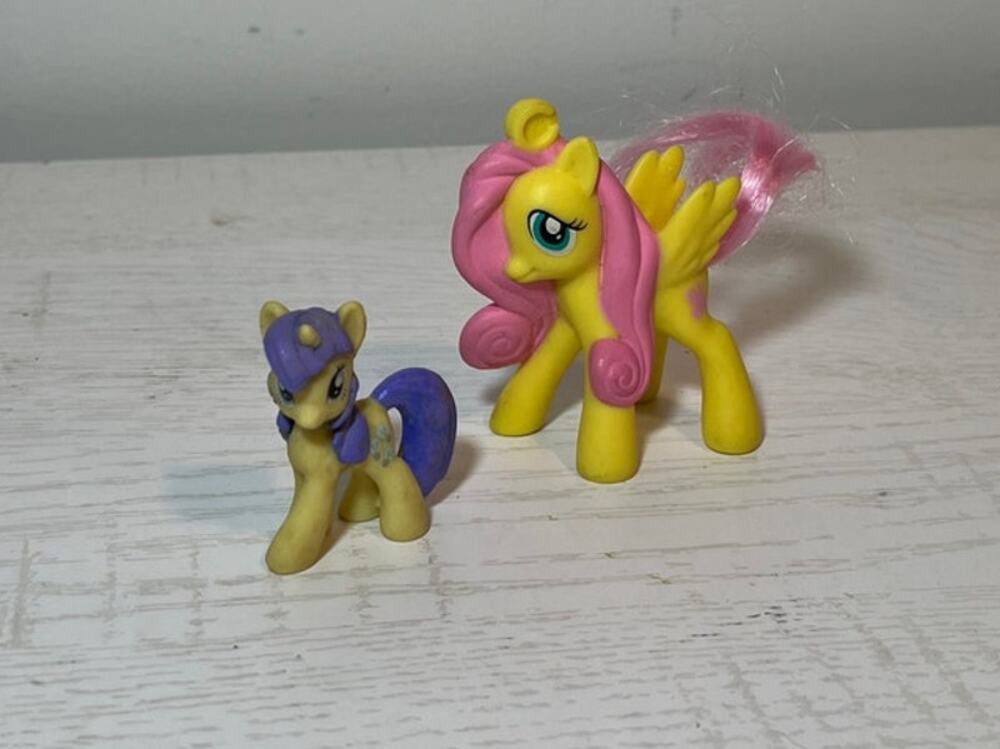 Vintage Lot of 2 My Little Pony figures and 1 Fakie